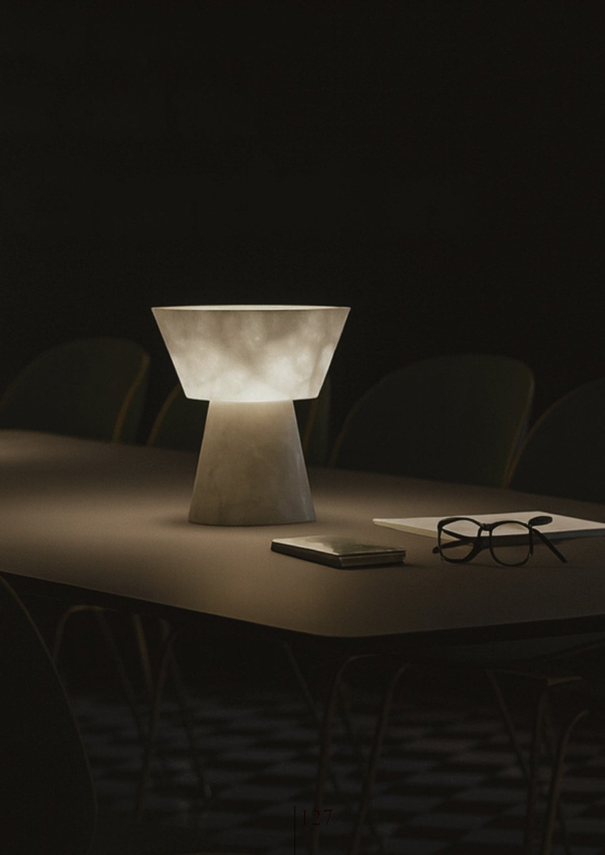 essenzo cone table lamp
